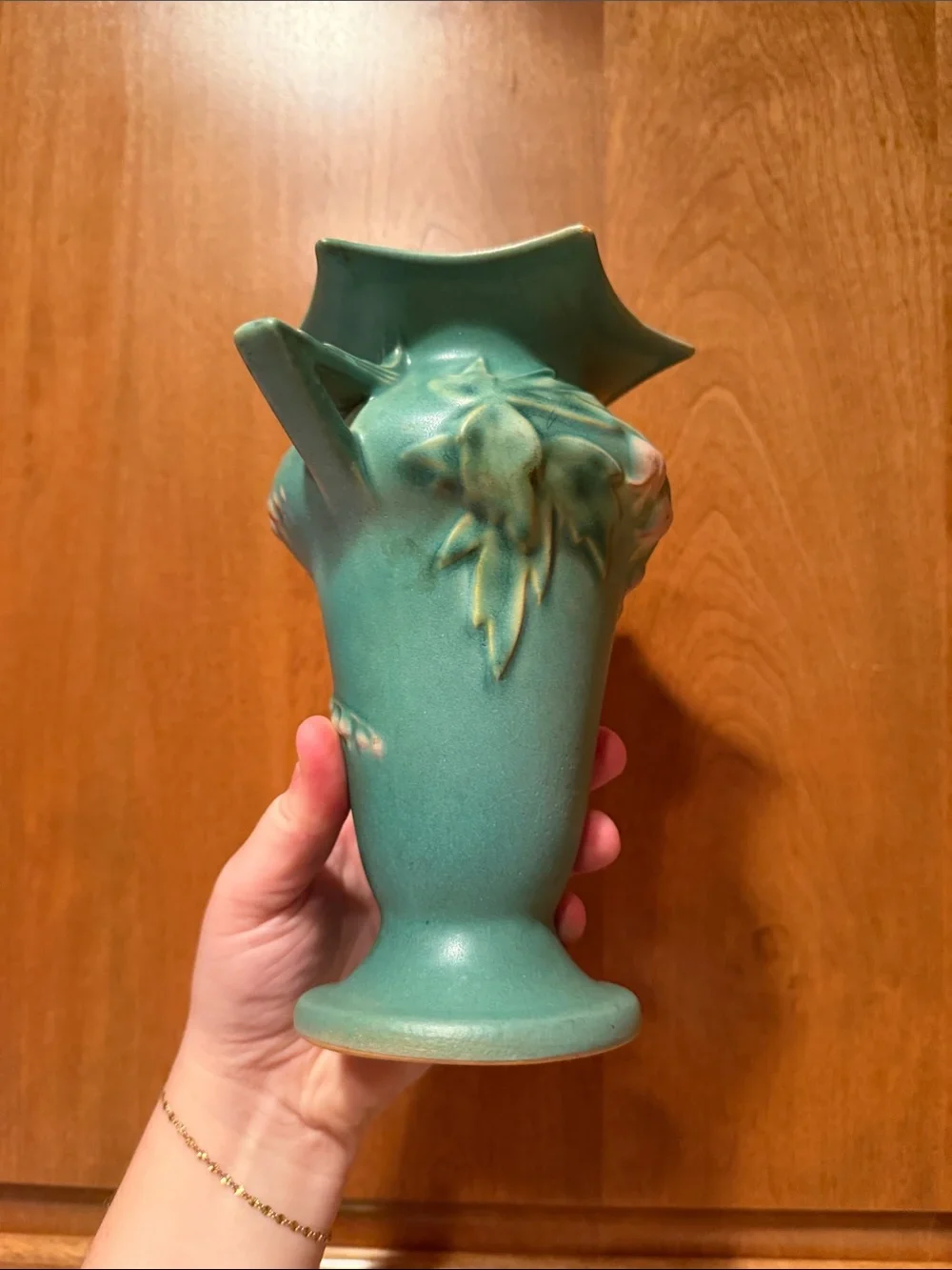 Vtg Roseville Pottery Bleeding Heart Vase 965-7
